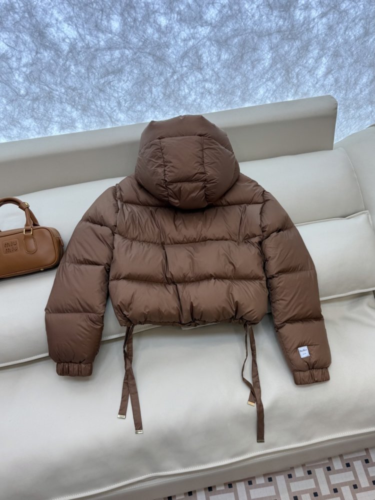 Короткая куртка пуховик с капюшоном фото 5