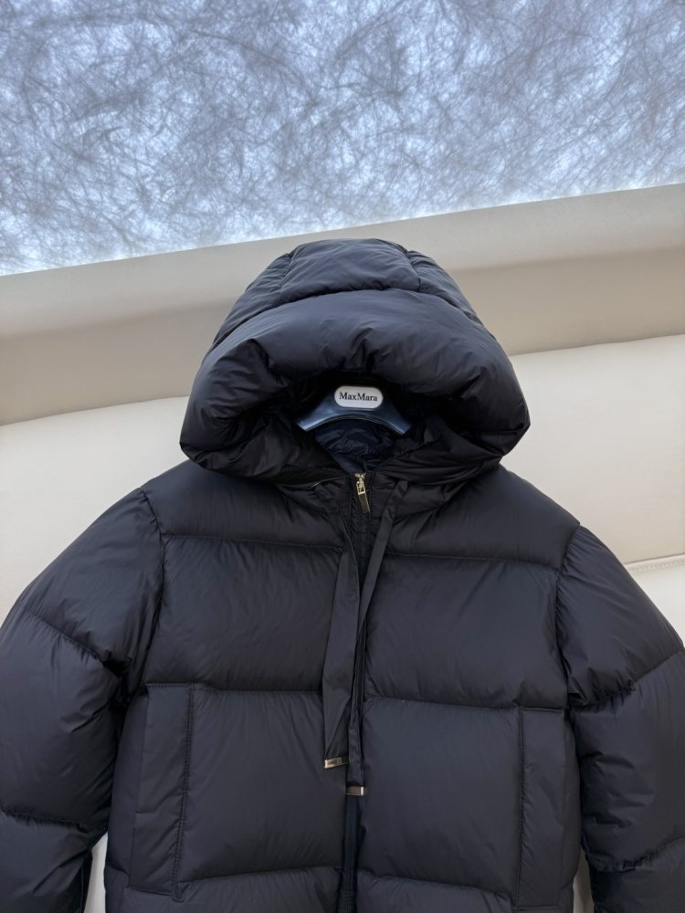 Короткая куртка пуховик с капюшоном фото 6