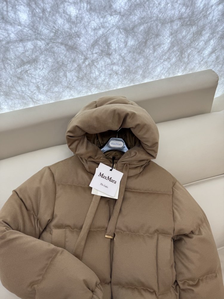 Короткая куртка пуховик с капюшоном фото 6