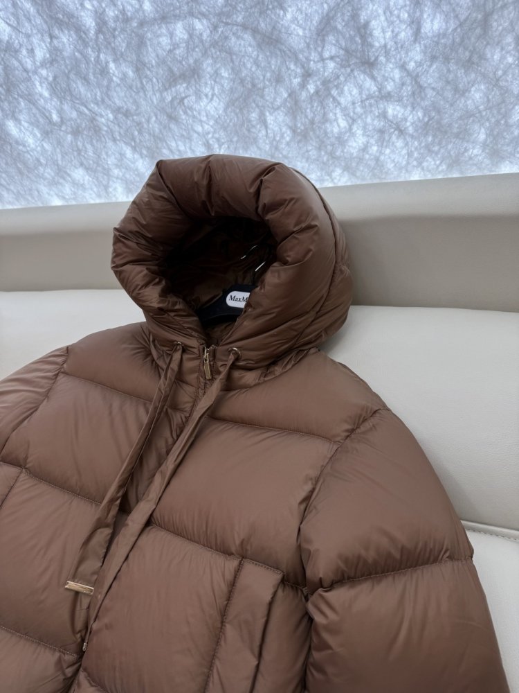 Короткая куртка пуховик с капюшоном фото 7