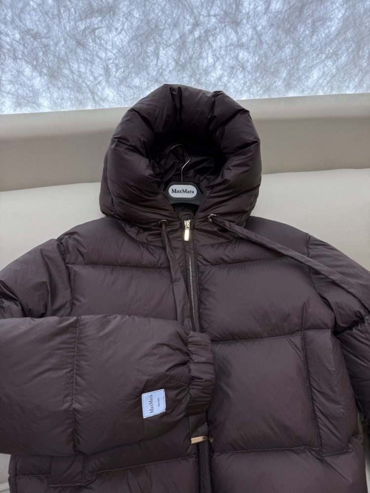 Короткая куртка пуховик с капюшоном фото 7