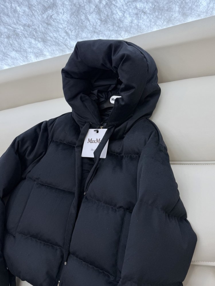 Короткая куртка пуховик с капюшоном фото 7