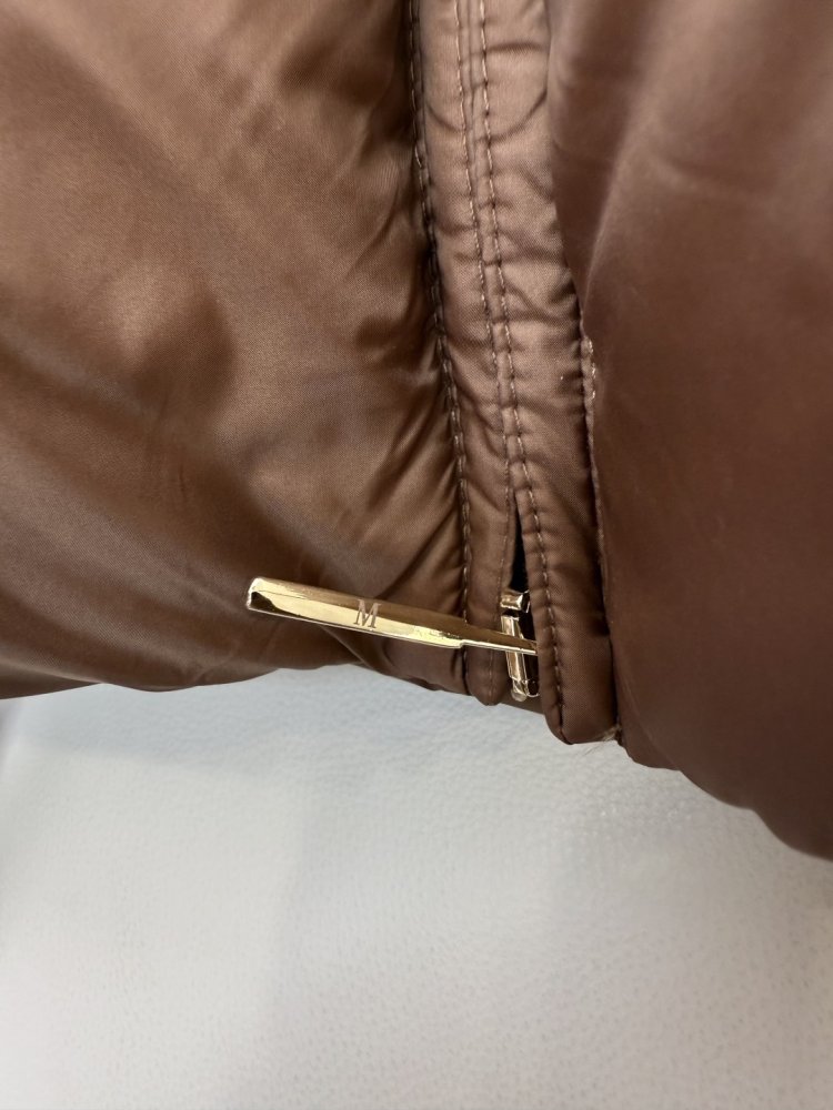 Короткая куртка пуховик с капюшоном фото 8