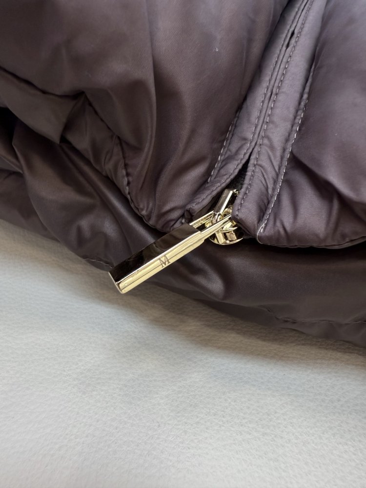 Короткая куртка пуховик с капюшоном фото 8