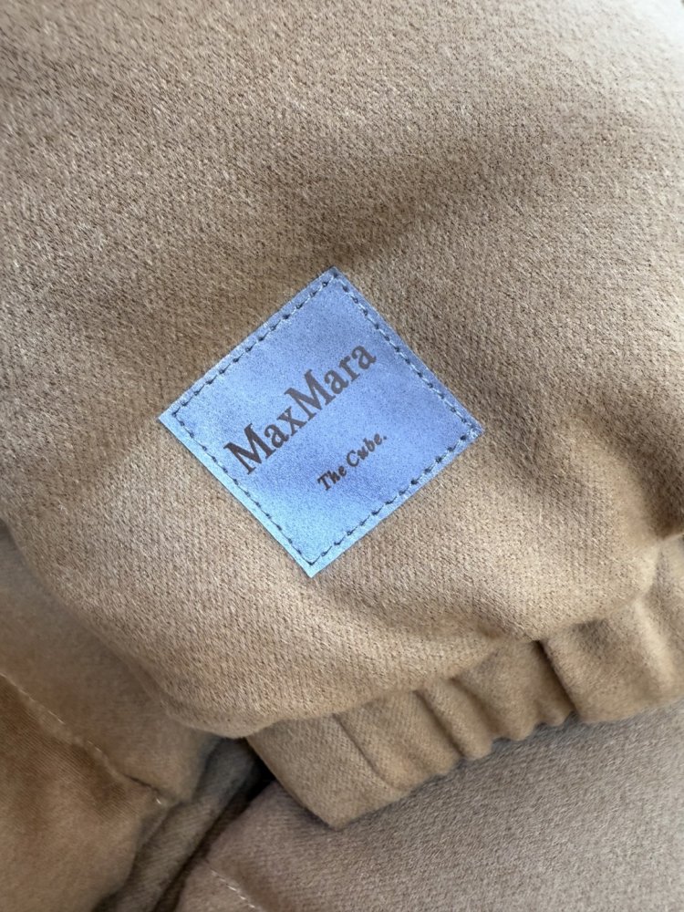 Короткая куртка пуховик с капюшоном фото 8