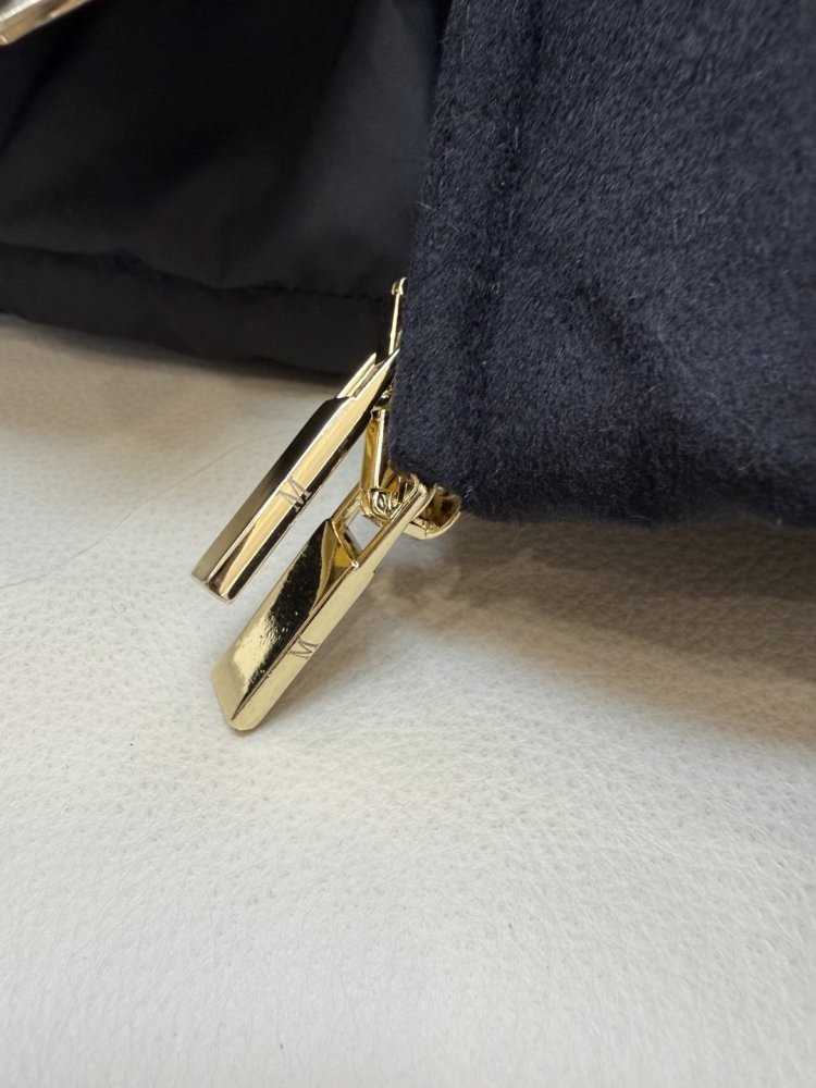 Короткая куртка пуховик с капюшоном фото 8