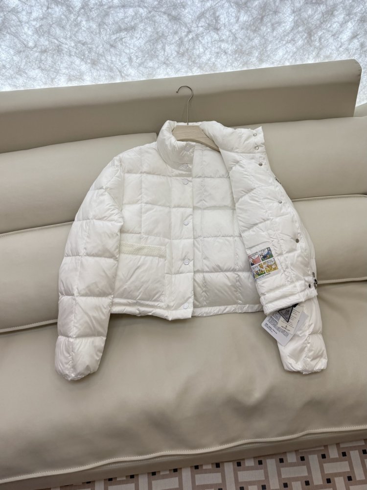 Короткая куртка пуховик с воротником стойкой фото 4