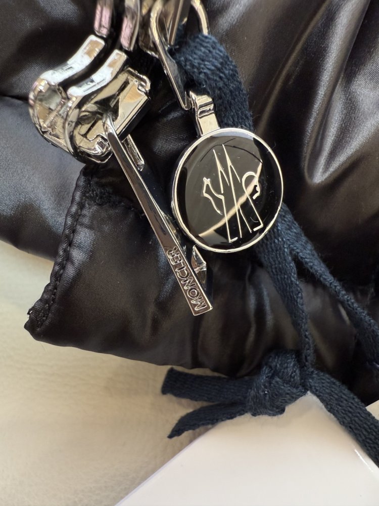 Короткая куртка пуховик с воротником стойкой фото 7