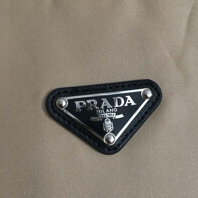 Короткая ветровка с длинным рукавом фото 3