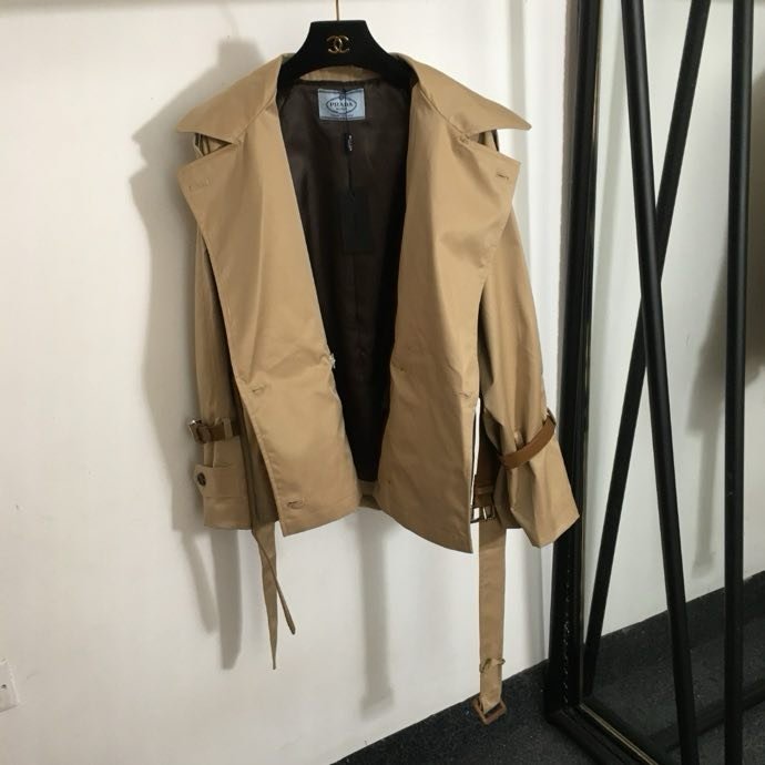 Короткая ветровка с длинным рукавом фото 8