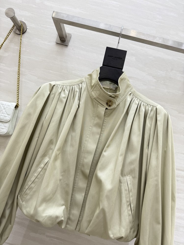 Short women's jacket from collar-reception фото 3