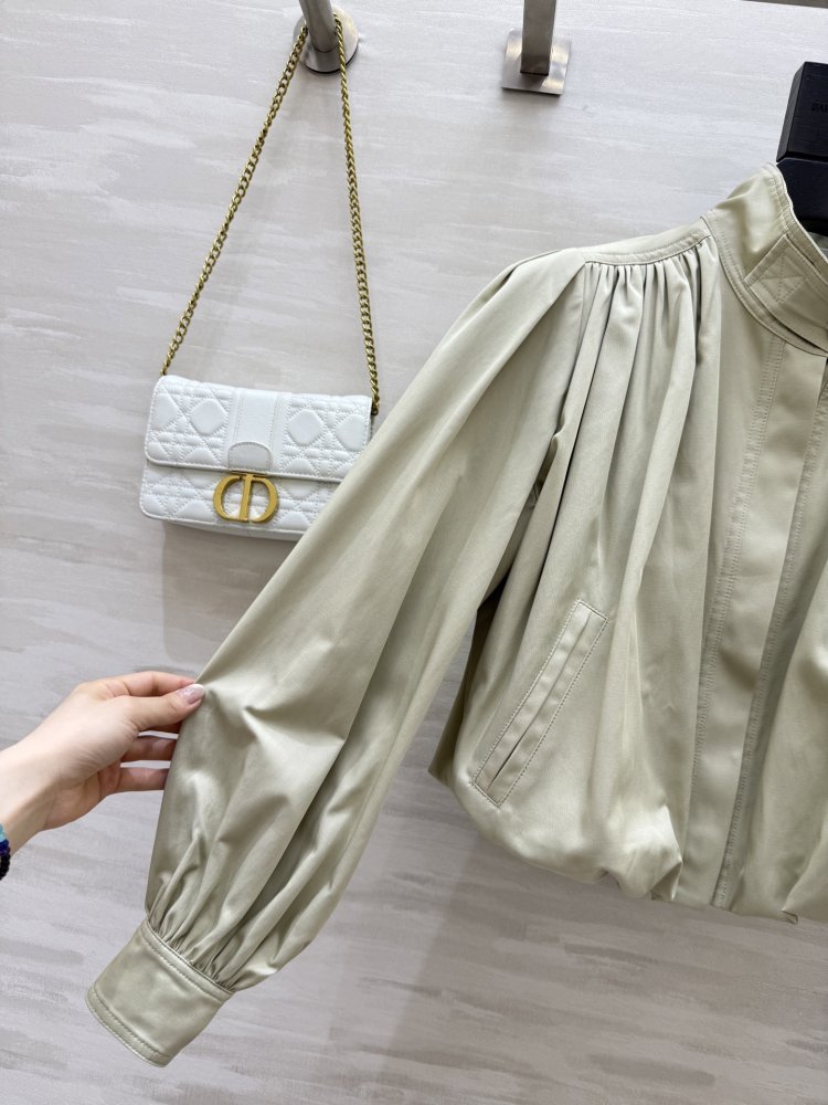 Short women's jacket from collar-reception фото 9