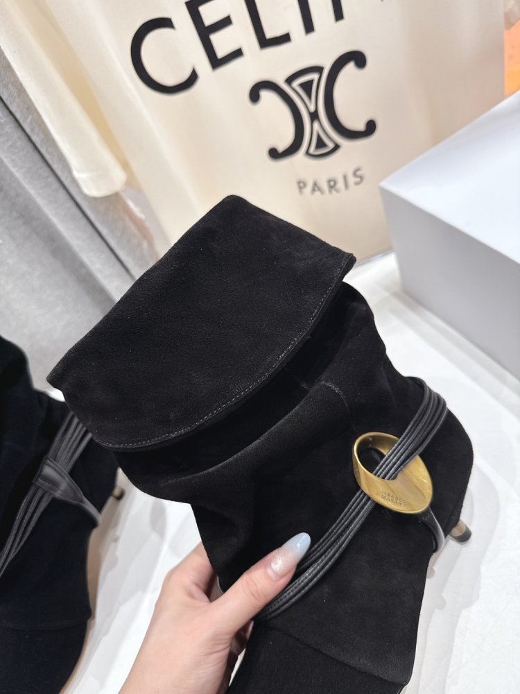 Короткі шкіряні чоботи на підборах фото 6