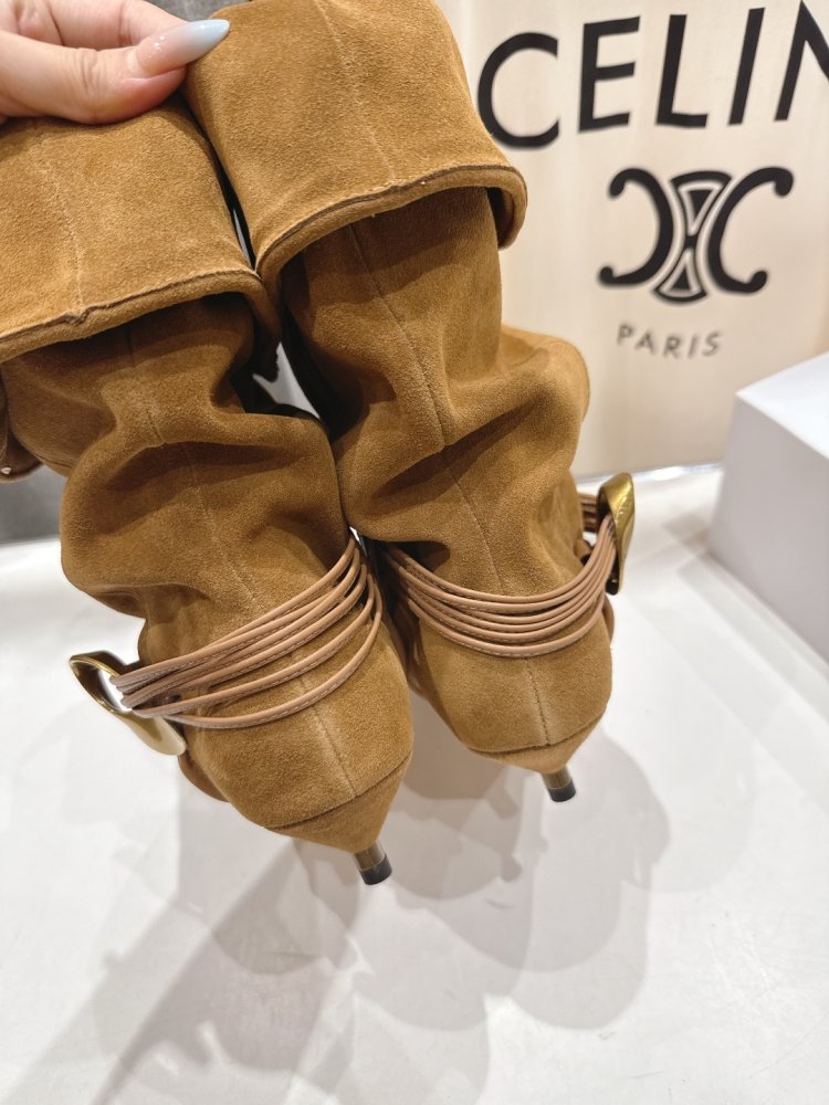 Короткі шкіряні чоботи на підборах фото 8