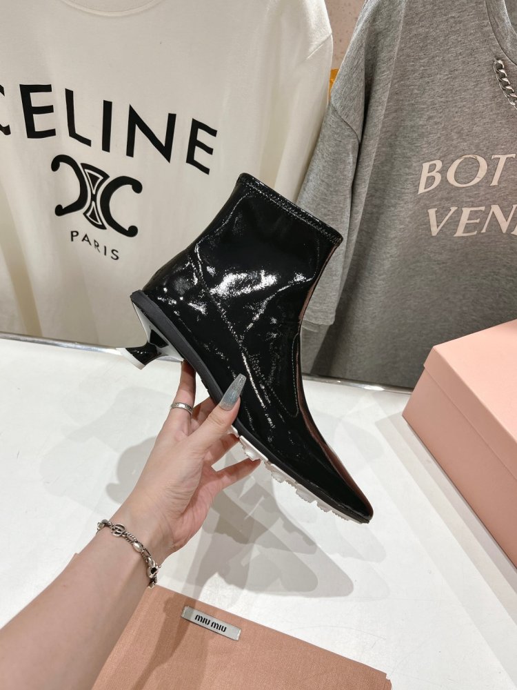 Short Pointed boots Chelsea women's фото 5