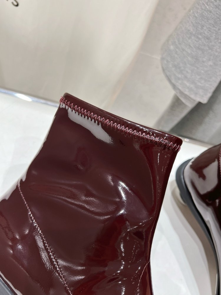 Короткие остроносые ботинки Челси женские фото 8