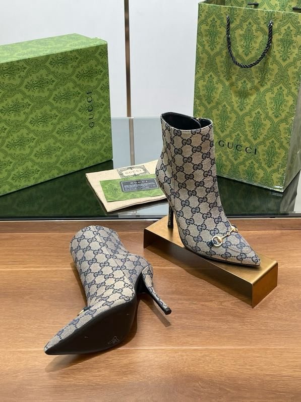 Короткие сапоги на высоком каблуке с пряжкой Horsebit фото 2