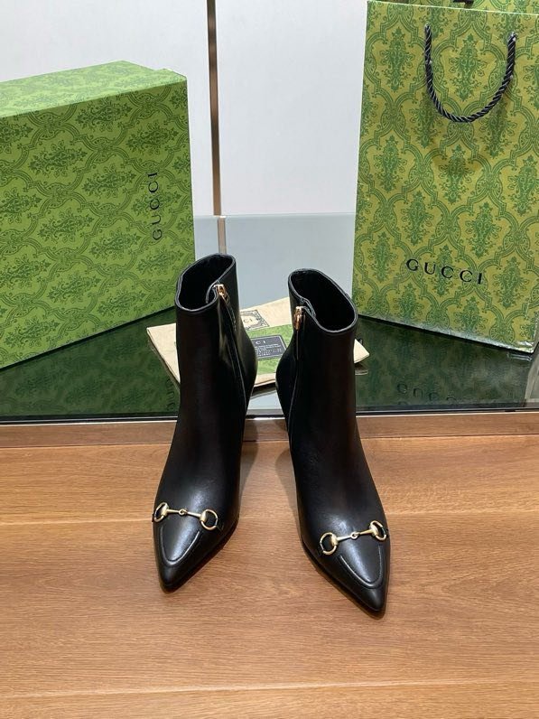 Короткие сапоги на высоком каблуке с пряжкой Horsebit фото 2