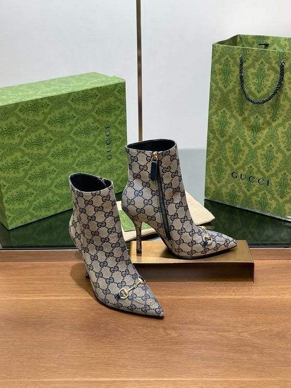 Короткие сапоги на высоком каблуке с пряжкой Horsebit фото 4