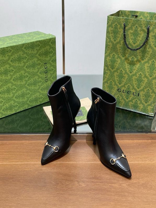 Короткие сапоги на высоком каблуке с пряжкой Horsebit фото 4