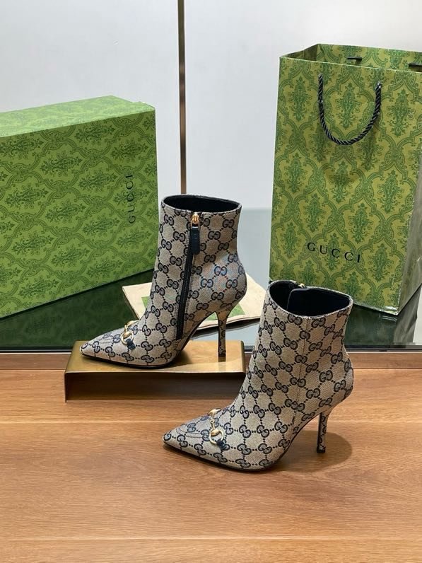 Короткие сапоги на высоком каблуке с пряжкой Horsebit фото 5