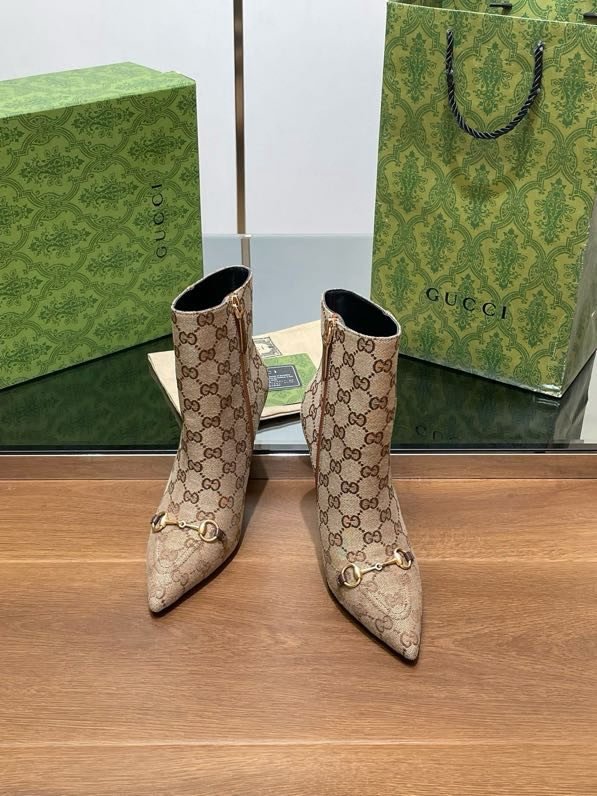 Короткие сапоги на высоком каблуке с пряжкой Horsebit фото 5