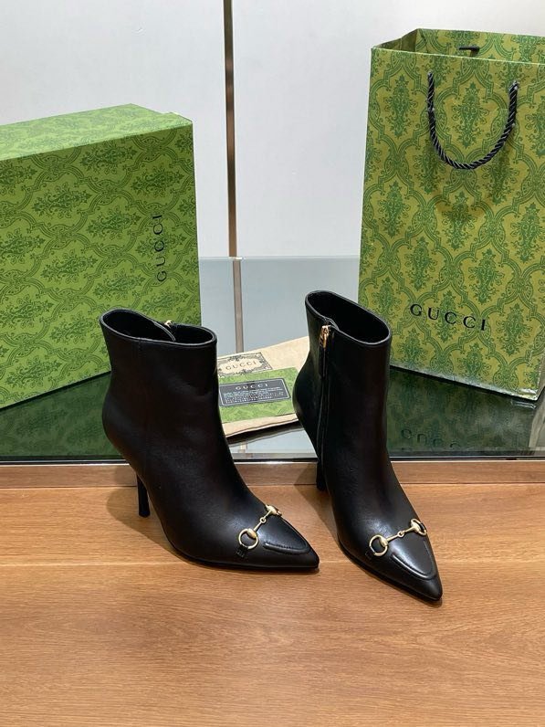 Короткие сапоги на высоком каблуке с пряжкой Horsebit фото 5