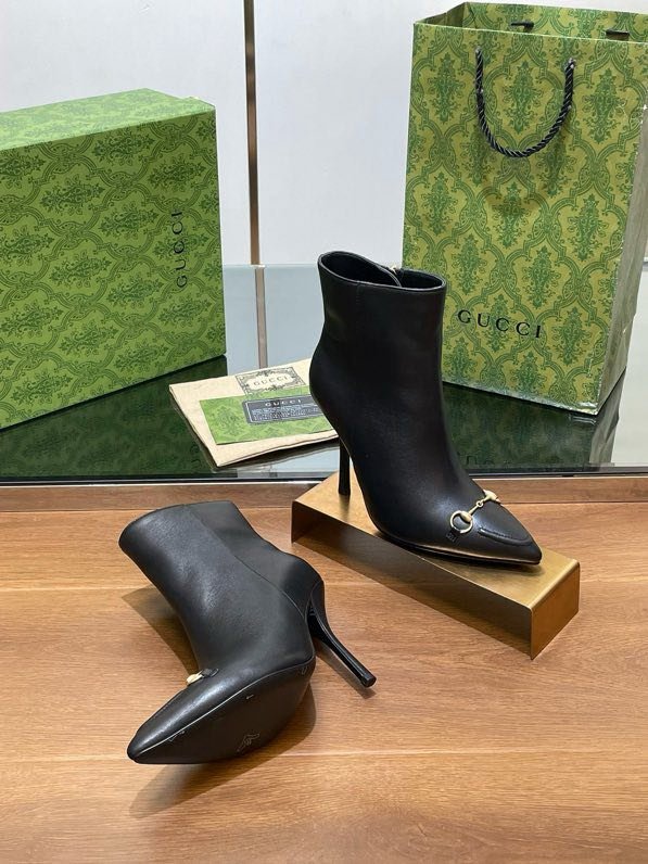 Короткие сапоги на высоком каблуке с пряжкой Horsebit фото 7