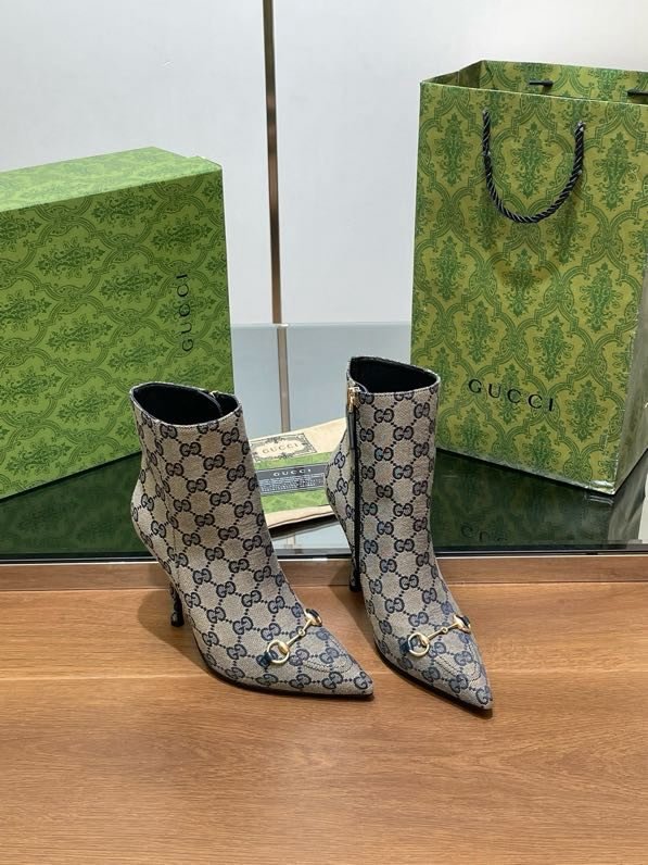 Короткие сапоги на высоком каблуке с пряжкой Horsebit фото 9