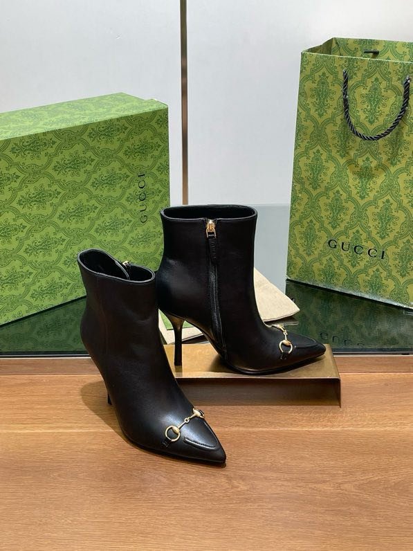 Короткие сапоги на высоком каблуке с пряжкой Horsebit фото 9