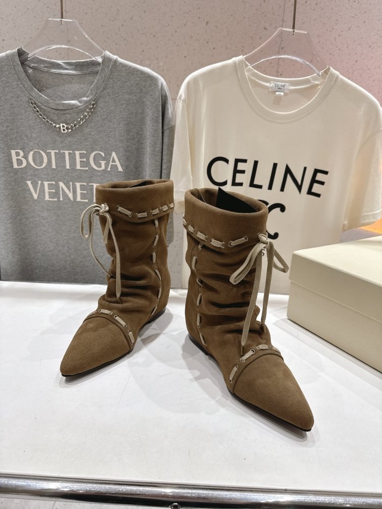 Короткі жіночі саопги зі шнурівкою до середини гомілки фото 3