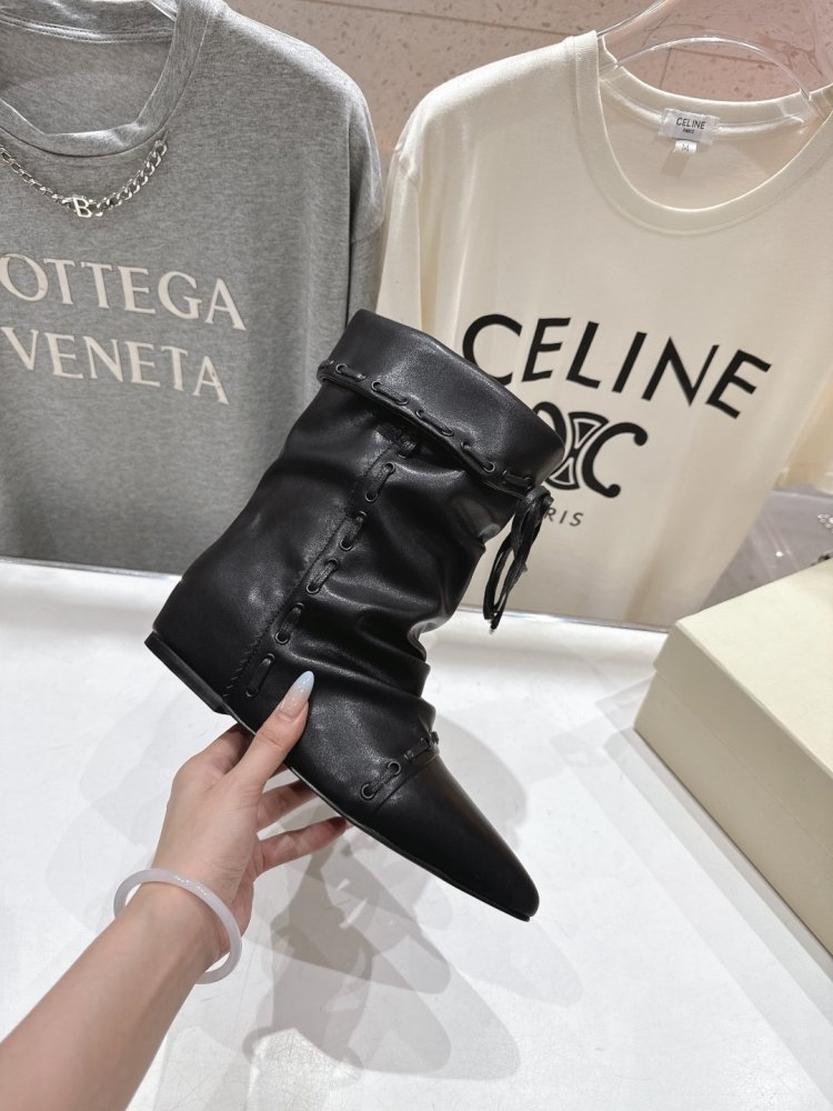 Короткі жіночі саопги зі шнурівкою до середини гомілки фото 5