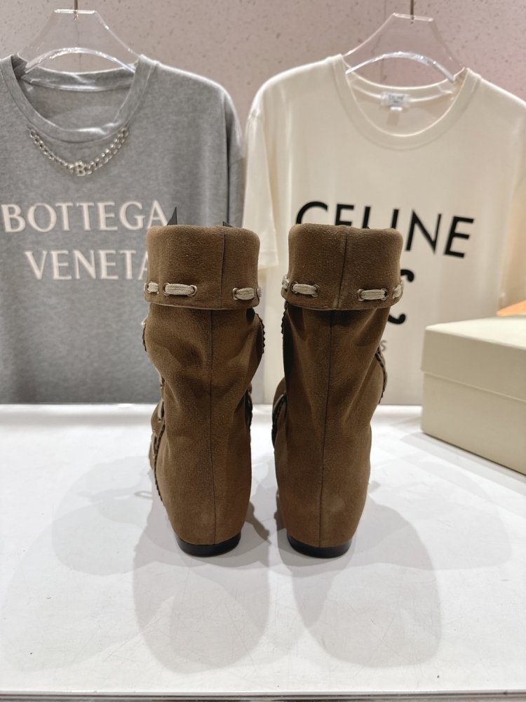 Короткі жіночі саопги зі шнурівкою до середини гомілки фото 8