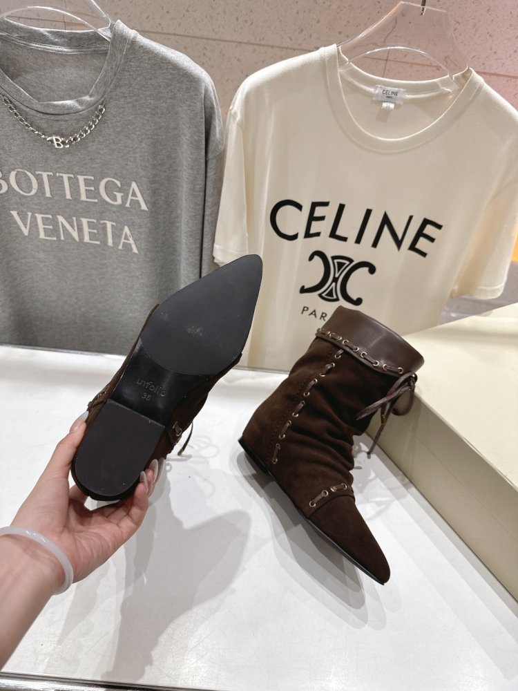 Короткие женские саопги со шнуровкой до середины голени фото 9