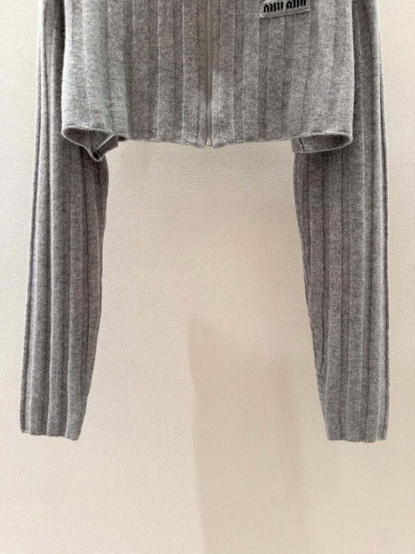 Короткий кардиган на блискавки фото 9