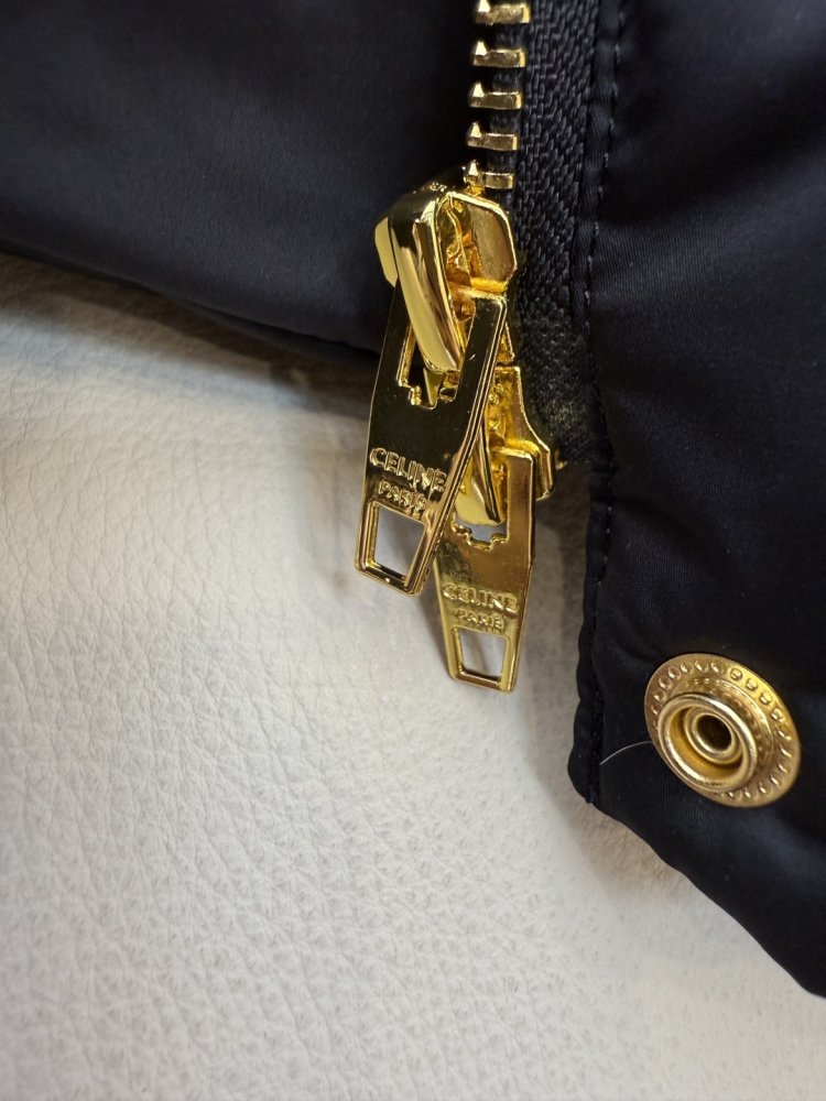 Короткий пуховик Celine з капюшоном фото 7