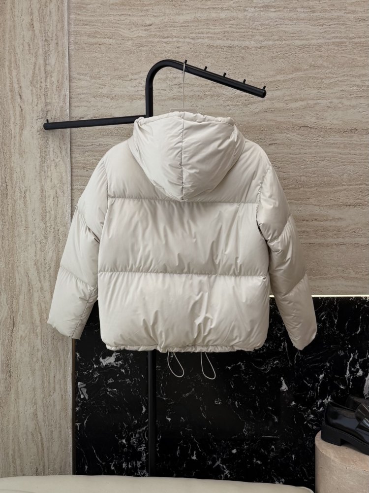 Короткий пуховик женский фото 2