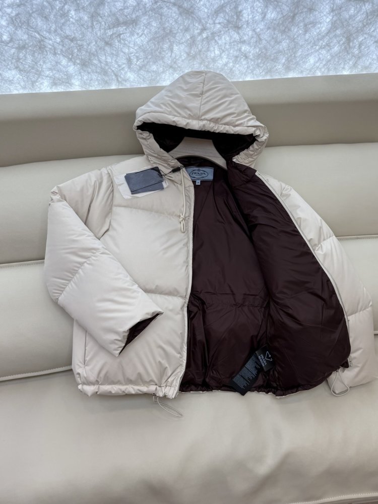 Короткий пуховик женский фото 4