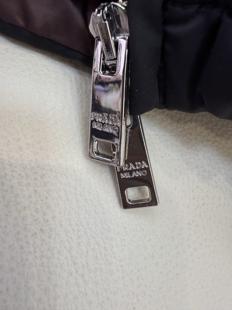 Короткий пуховик жіночий фото 7