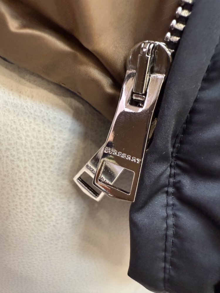 Короткий пуховик жіночий фото 8