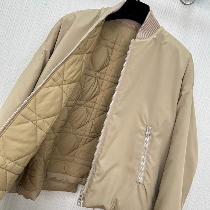 Короткий стьобаний тренч фото 4