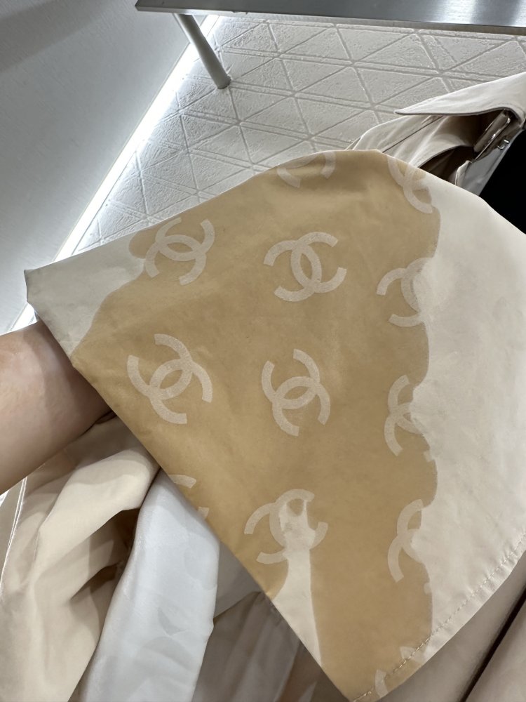 Короткий тренчкот жіночий фото 7