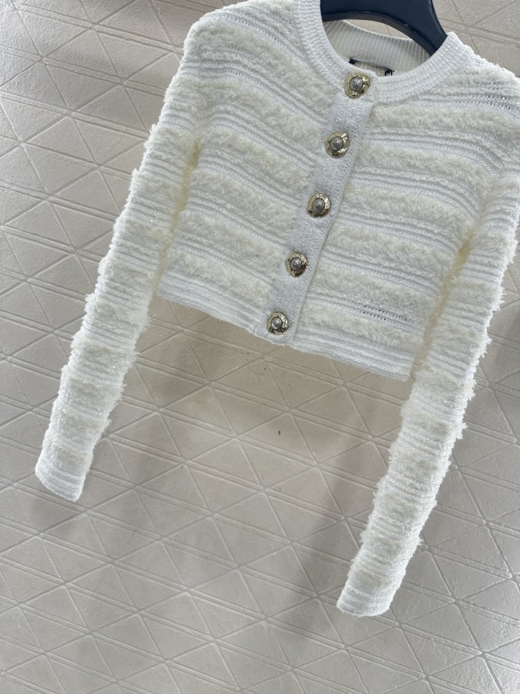 Короткий вязаный кардиган фото 5