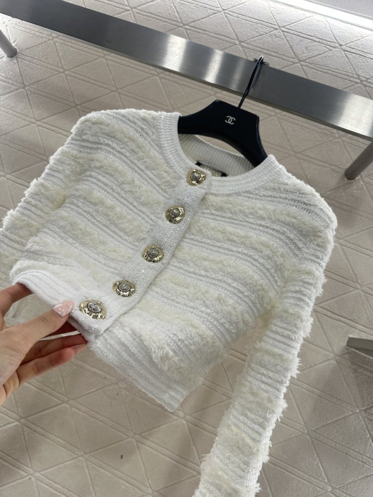 Короткий вязаный кардиган фото 6