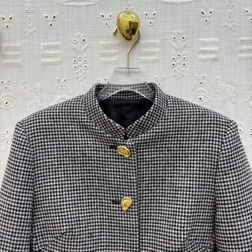 Короткий вовняне пальто в клітку фото 2