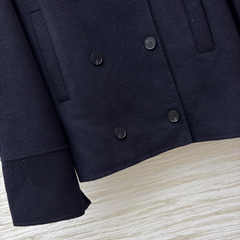 Короткий вовняне пальто фото 6