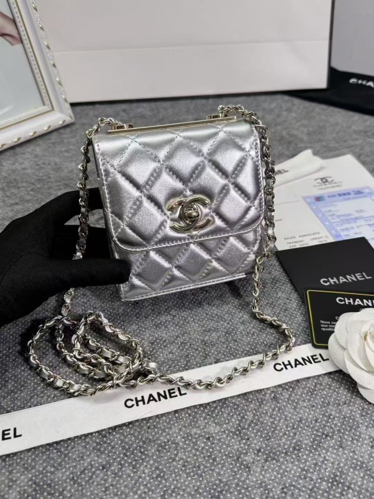 Гаманець шкіряний на ланцюжку