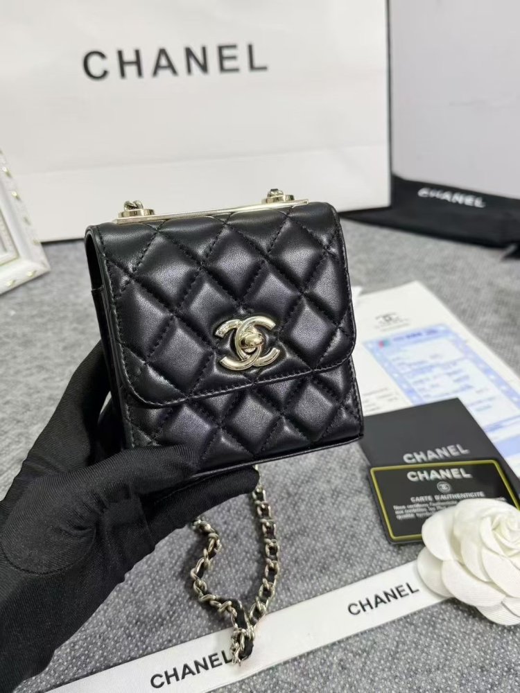 Гаманець шкіряний на ланцюжку