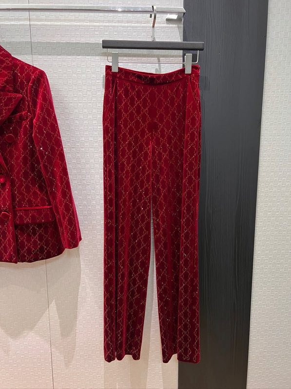 Костюм бархатный женский фото 7