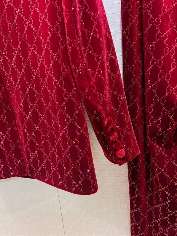 Костюм бархатный женский фото 9